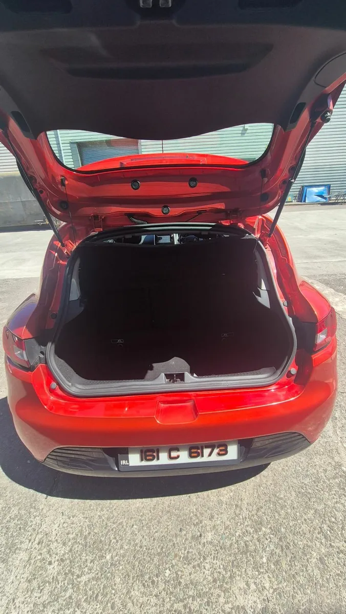 Renault Clio 2016 - Image 2