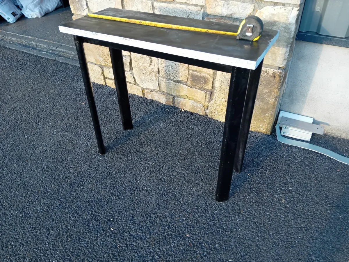 Fish tank table