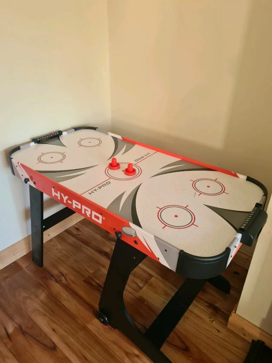 Air Hockey Table