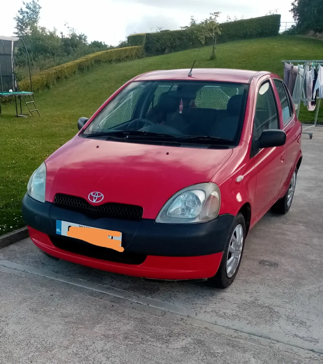 Toyota Yaris 2000 - Image 1