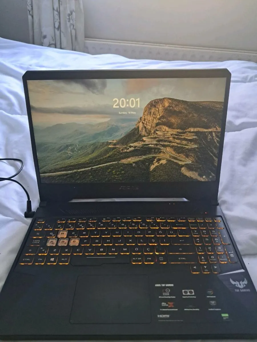 Asus gaming laptop - Image 1