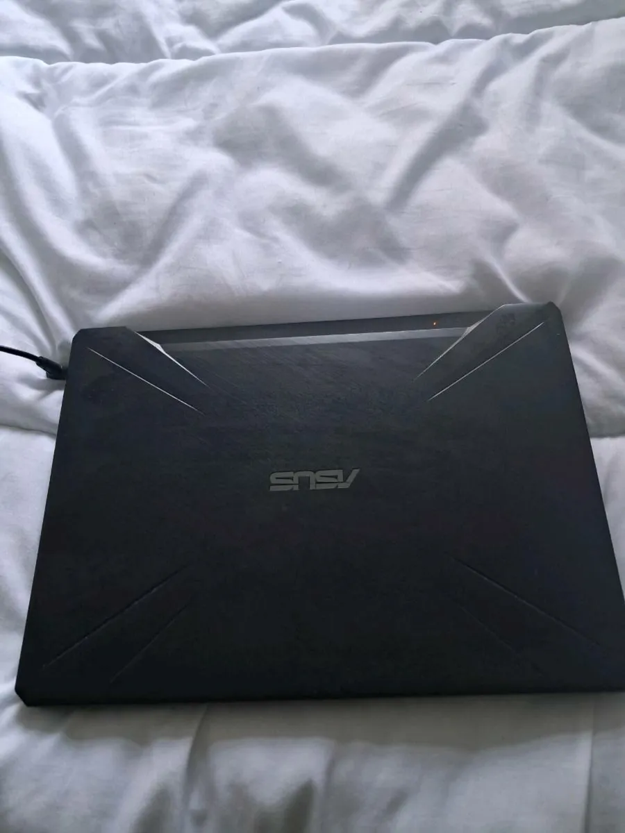 Asus gaming laptop - Image 3