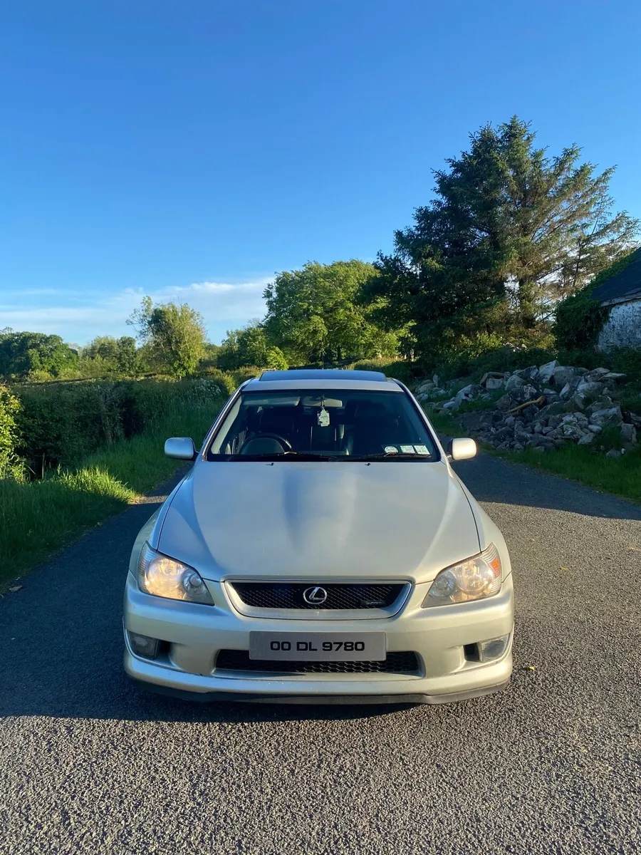 Lexus is200 - Image 3