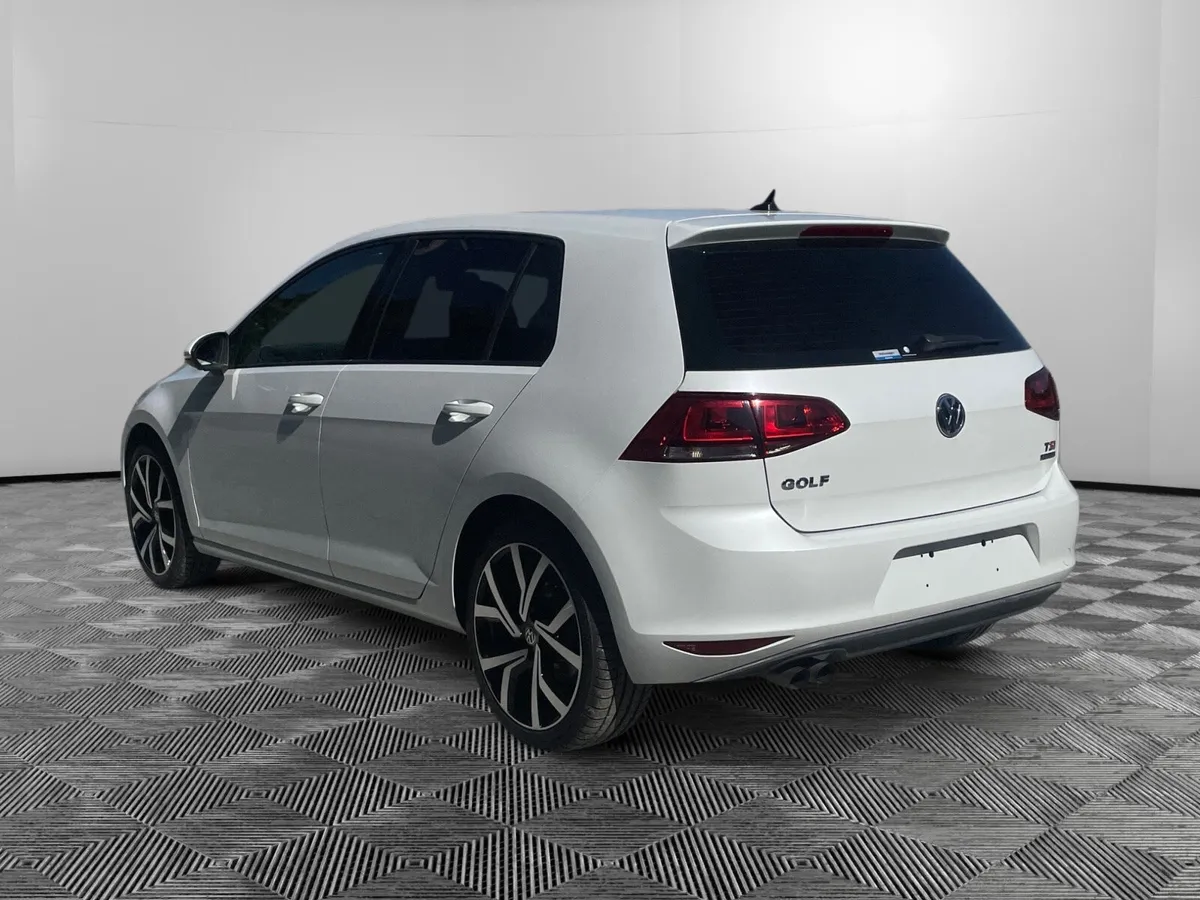 VW Golf DSG Highline Leather - Image 2