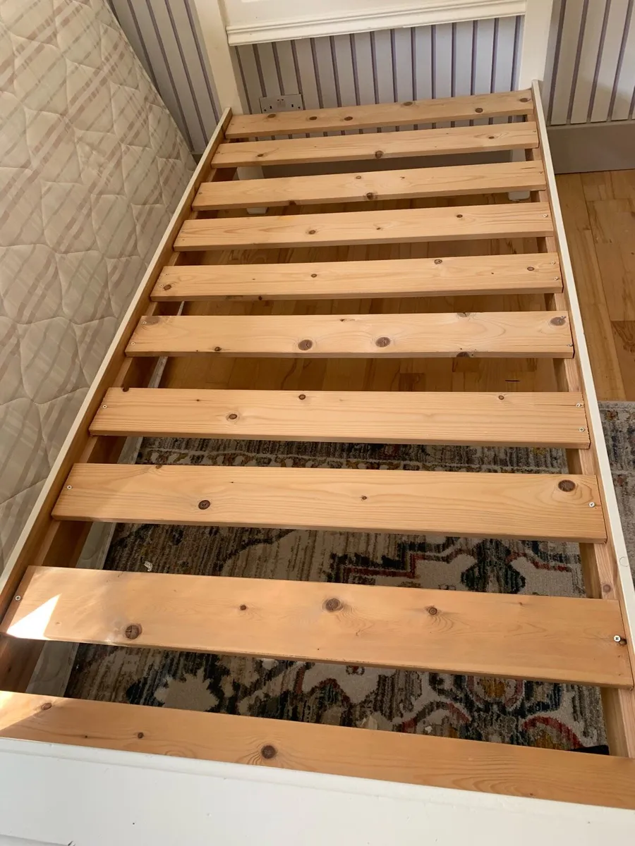 Solid wood single bed frame and mattress - Image 4