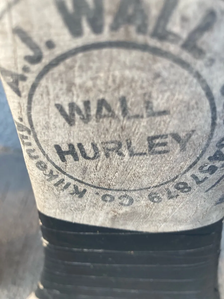 Hurleys - Image 4