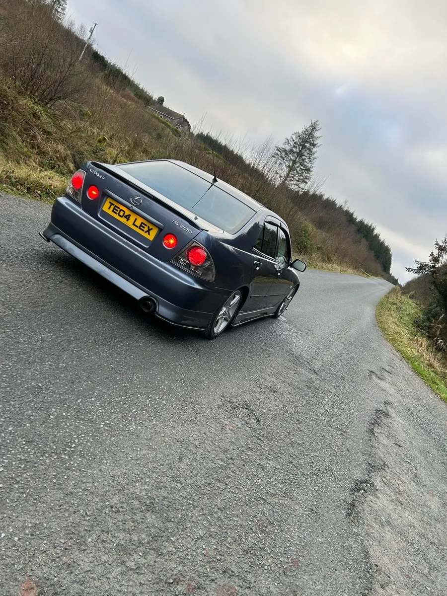 Lexus is200 - Image 3