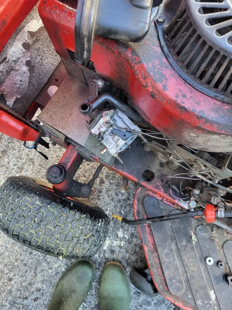 Small engine repairs - Image 1