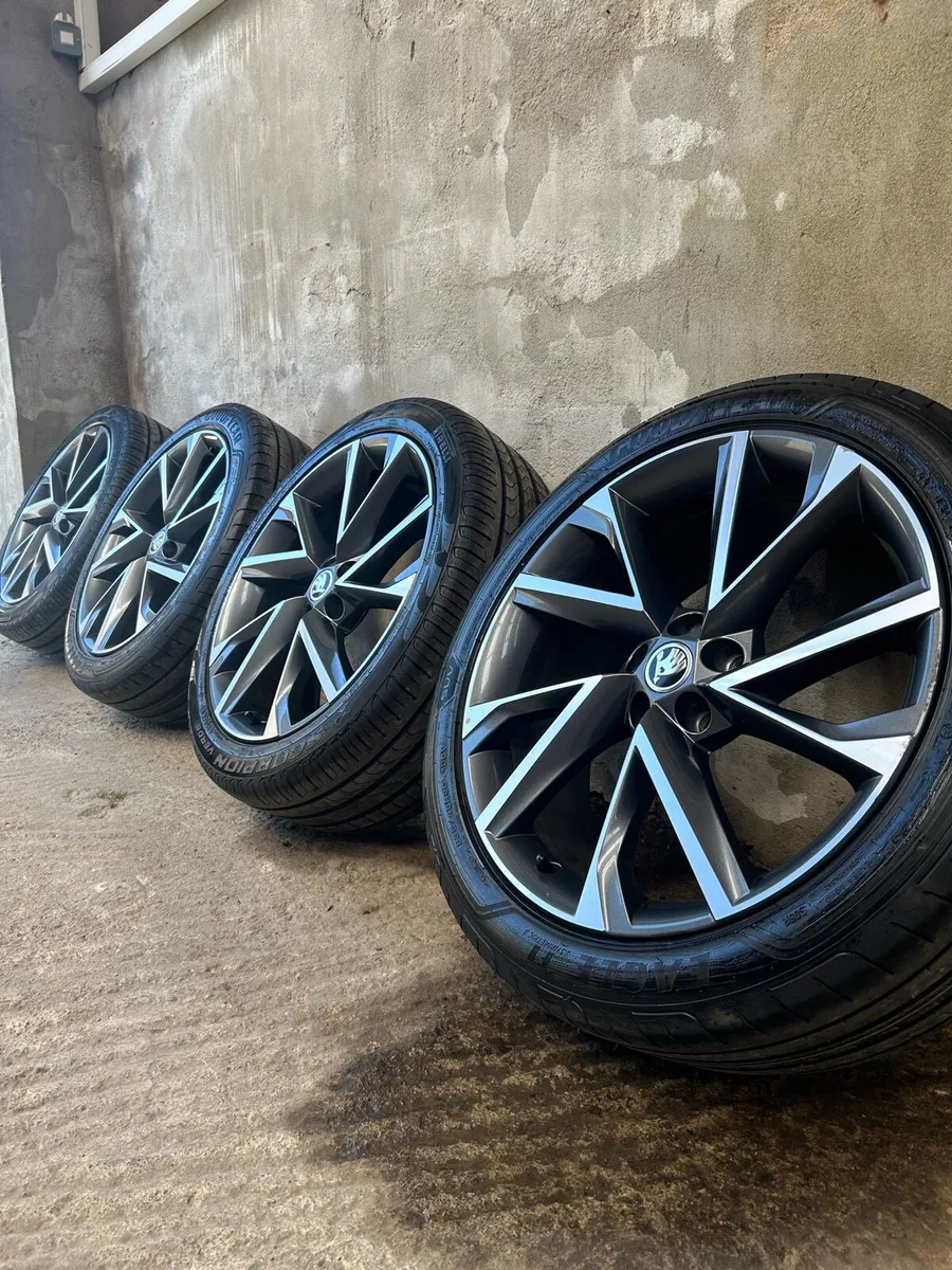 20” GENUINE SKODA KODIAQ ALLOY WHEELS & TYRES - Image 1
