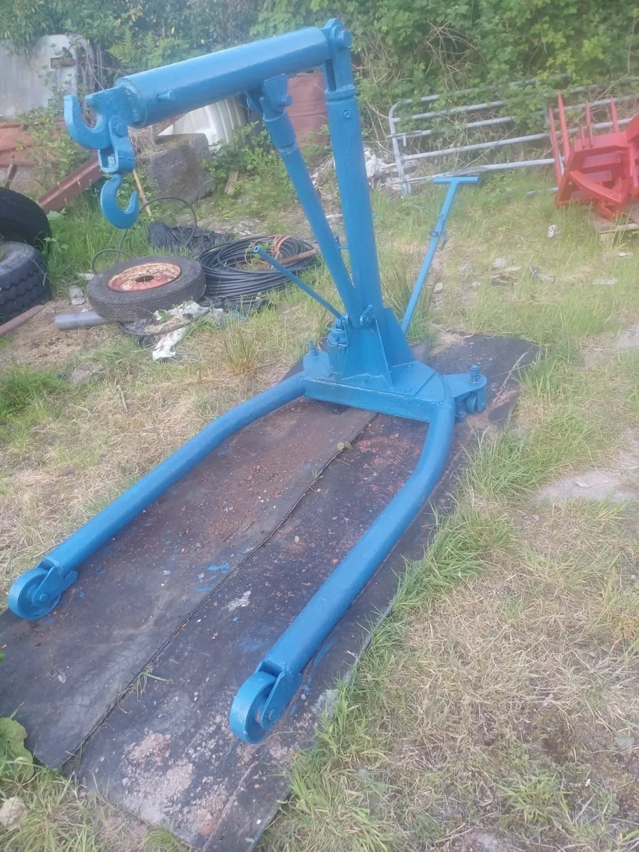 Engine Crane - Image 4