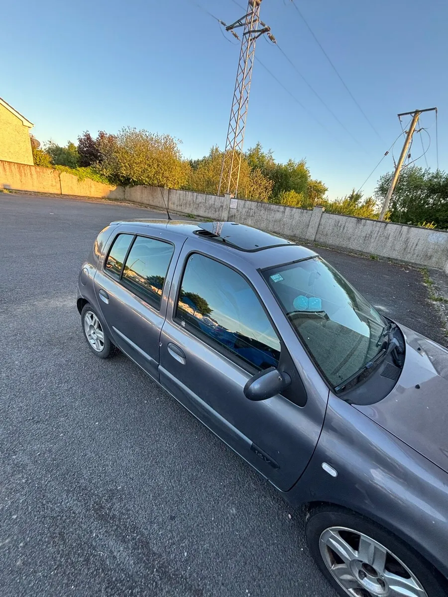 Renault Clio 2006 - Image 2
