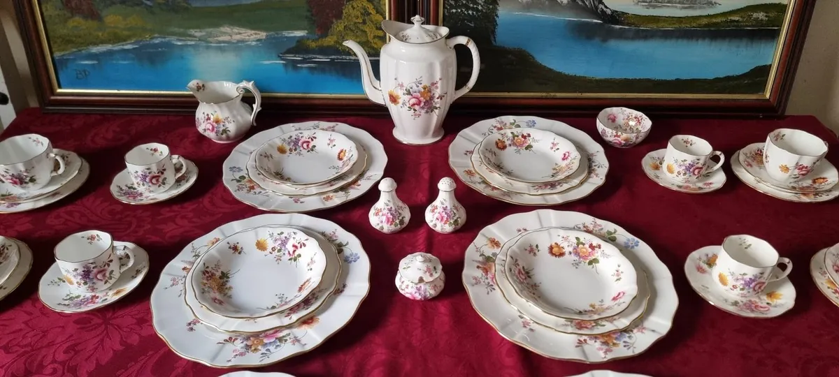 54Pc.Royal Crown Derby Posies Dinner,Coffee,TeaSet - Image 4