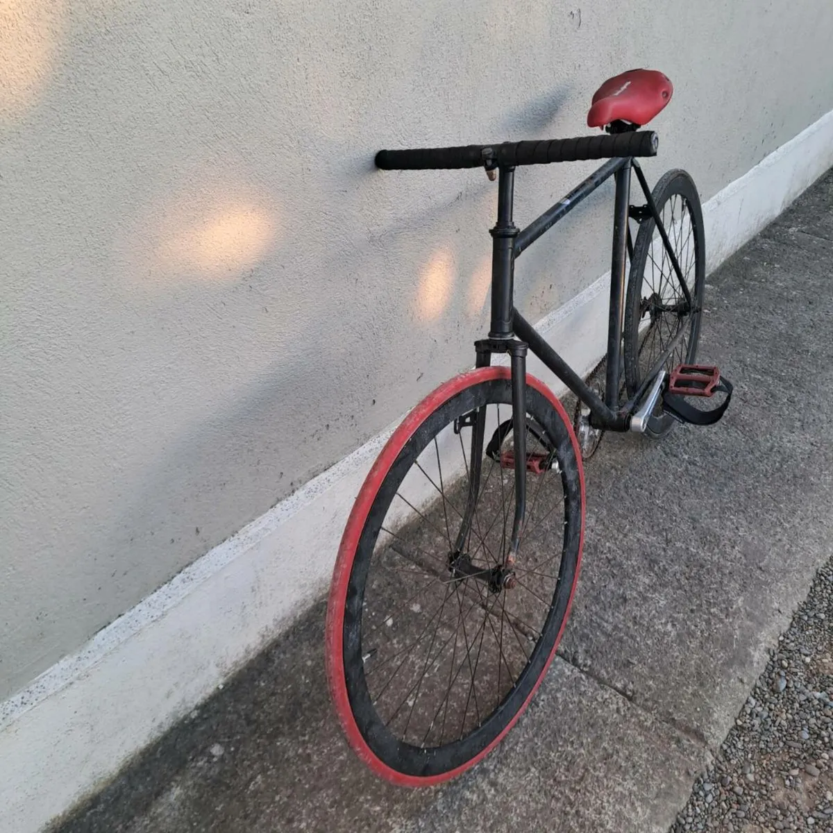 Old fixie bike - Image 2