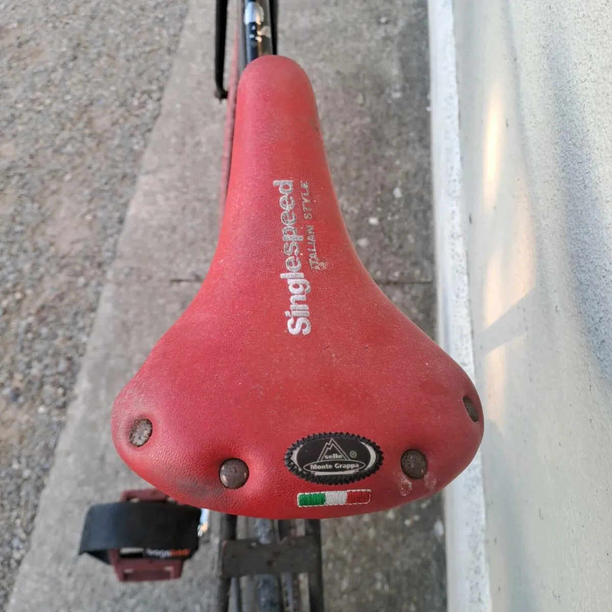 Old fixie bike - Image 4
