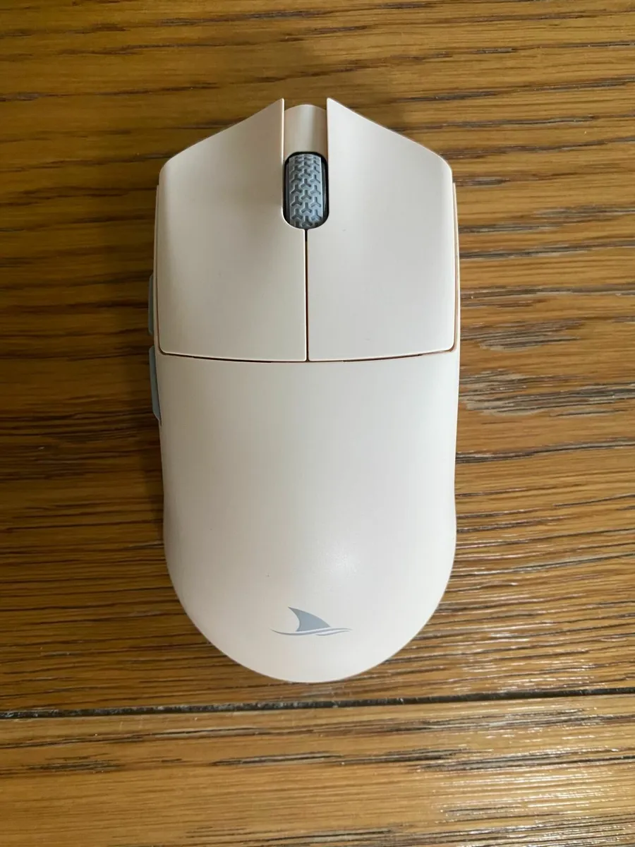 Darmoshark M3 Wireless Gaming Mouse - Image 3