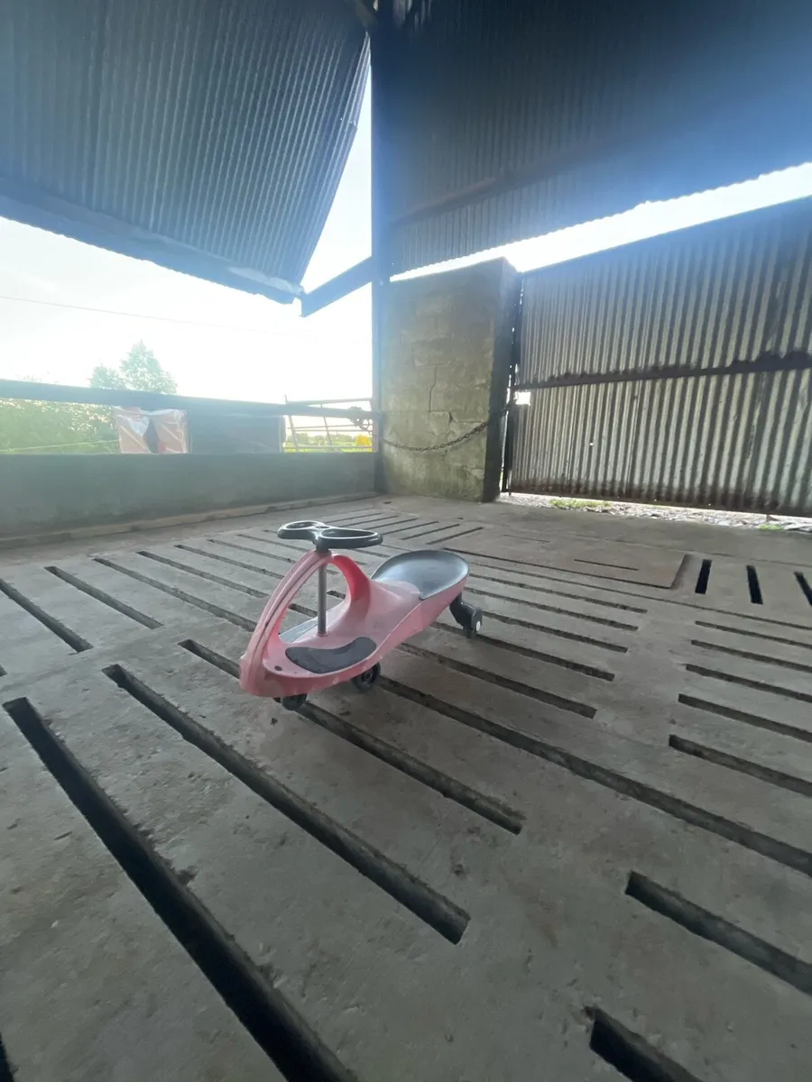 Toy - Image 2