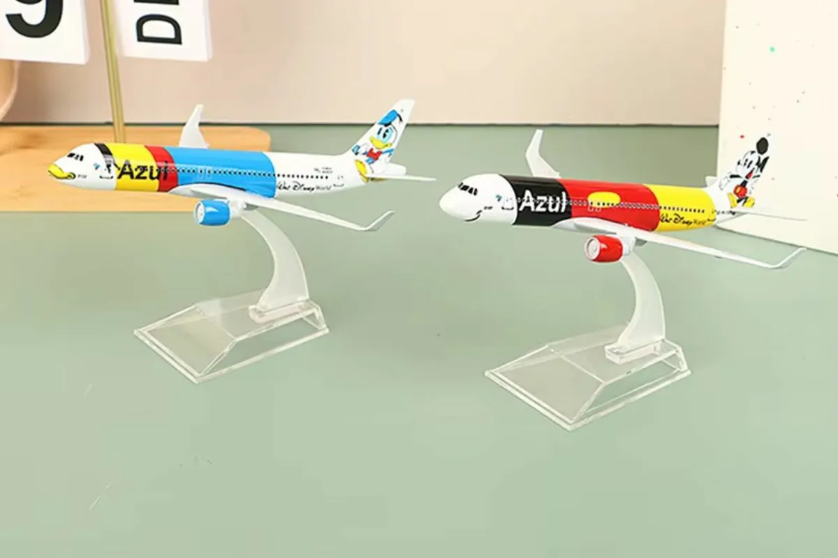 Disney, Diecast Metal, Airline, Free Post - Image 3