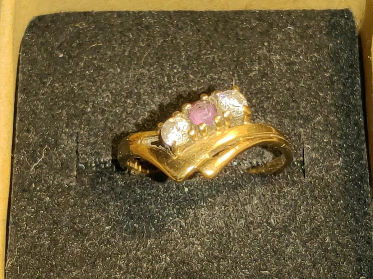 PINK SAPPHIRE, 9CT Old Gold Vintage Dress Ring ! - Image 1
