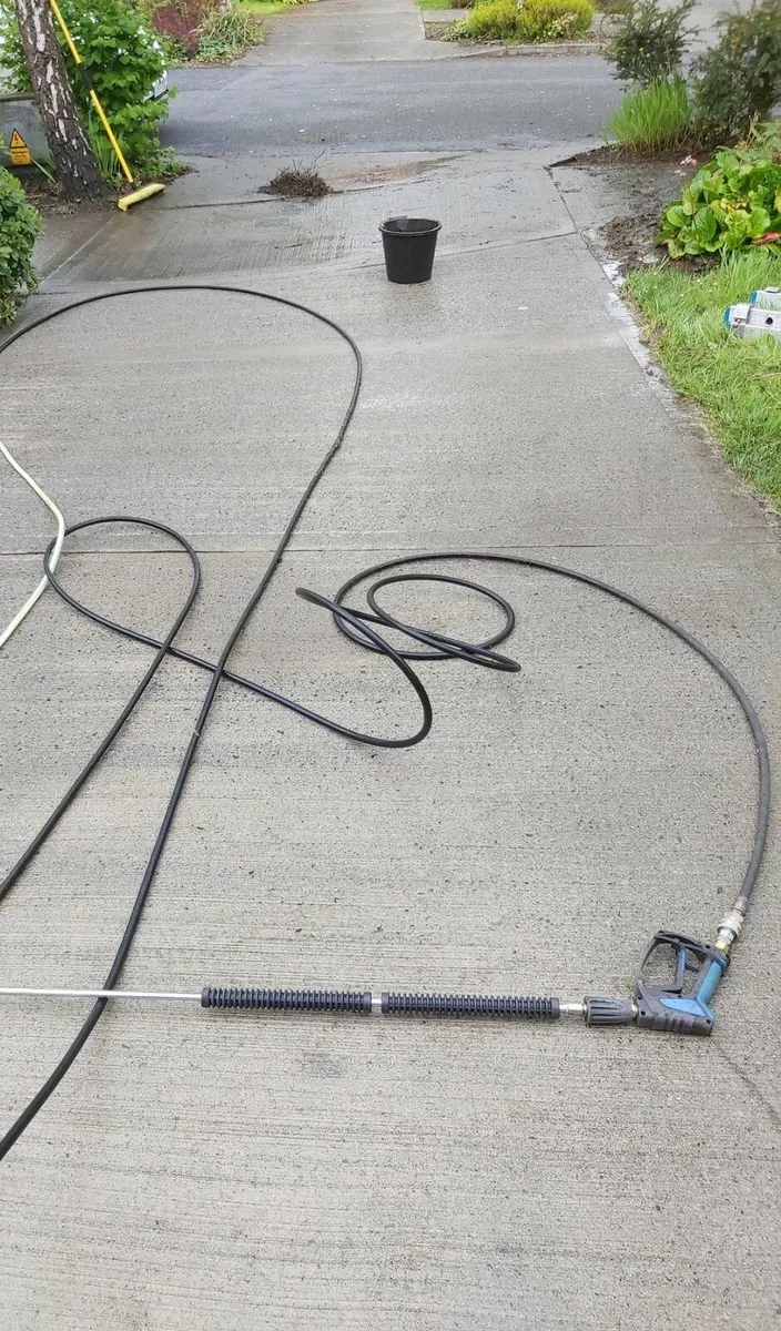 MIDLANDS  POWERWASHING SERVICES - Image 4
