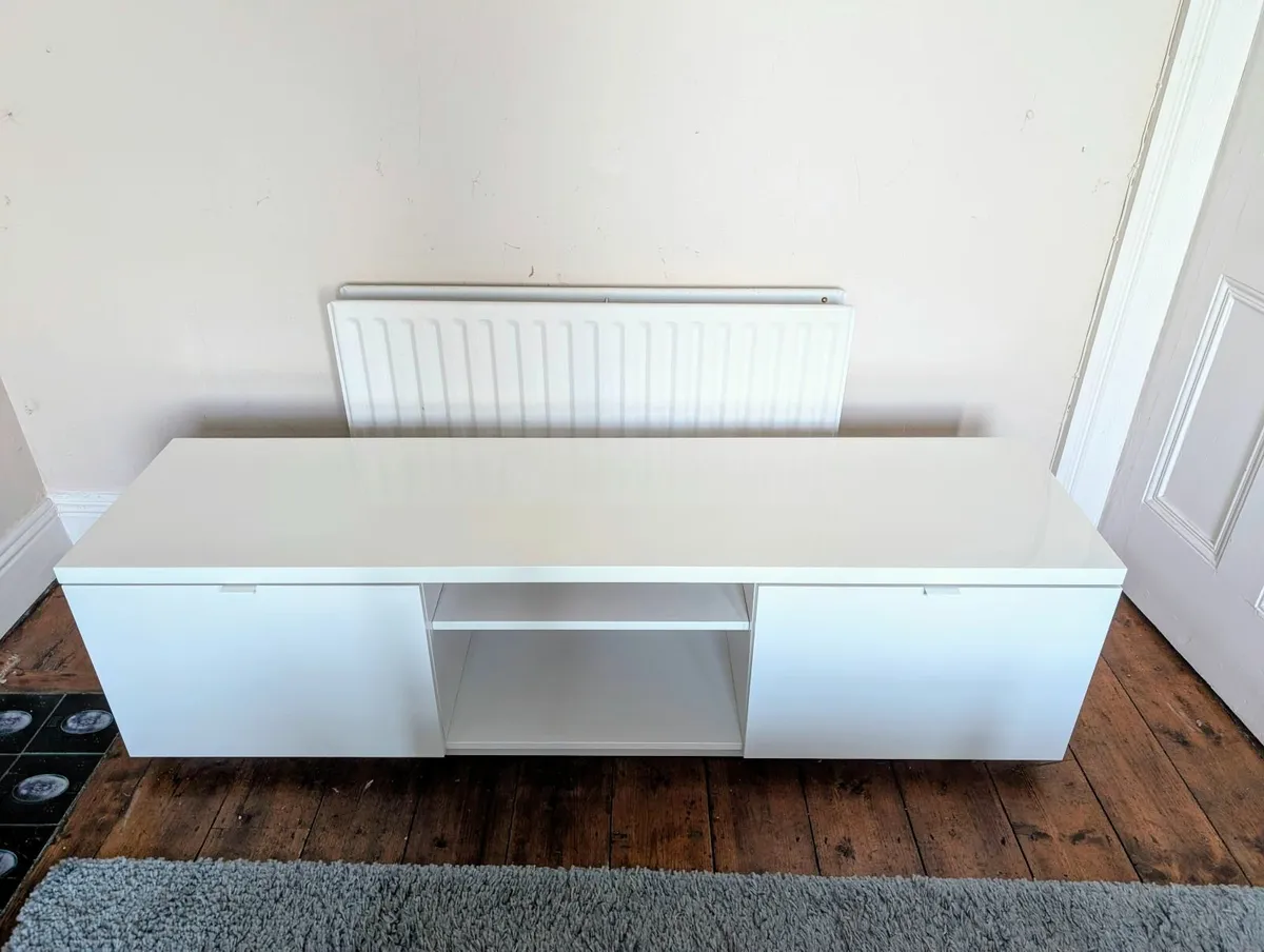 TV bench Byas Ikea - Image 3