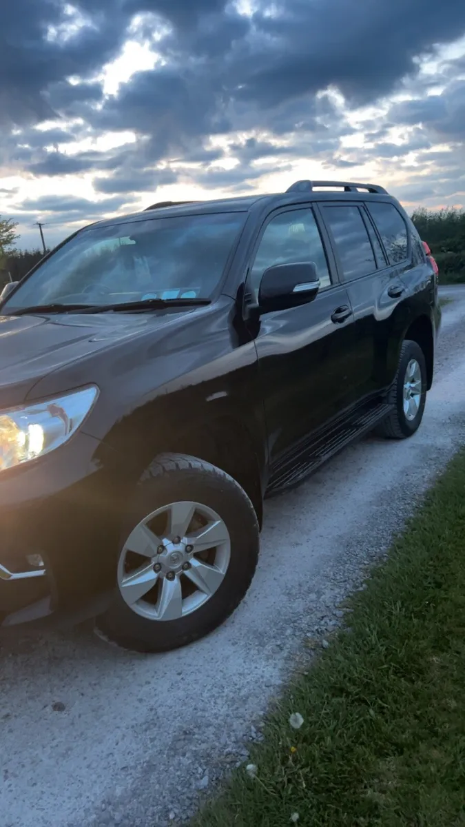 Land Cruiser call 0872070967