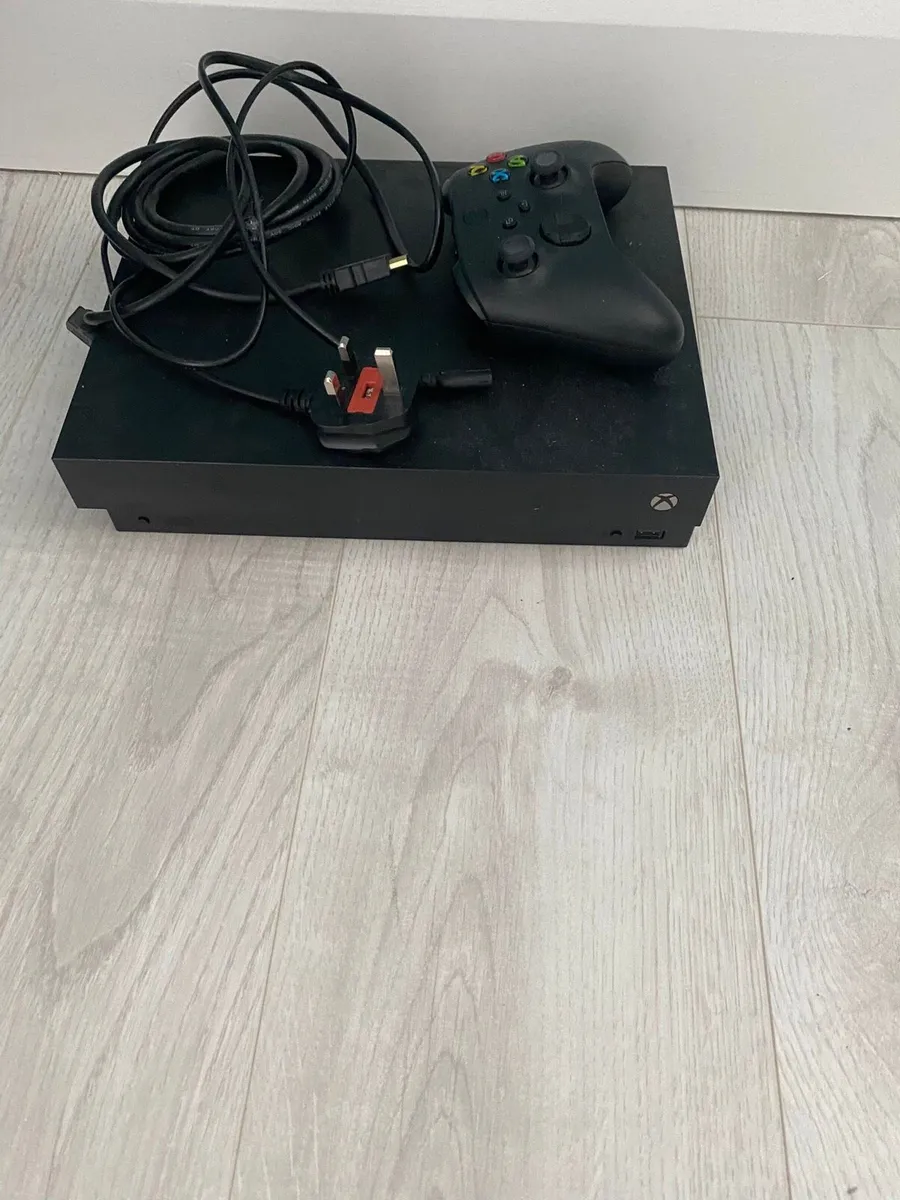 Xbox One X and Logitech G920 - Image 1
