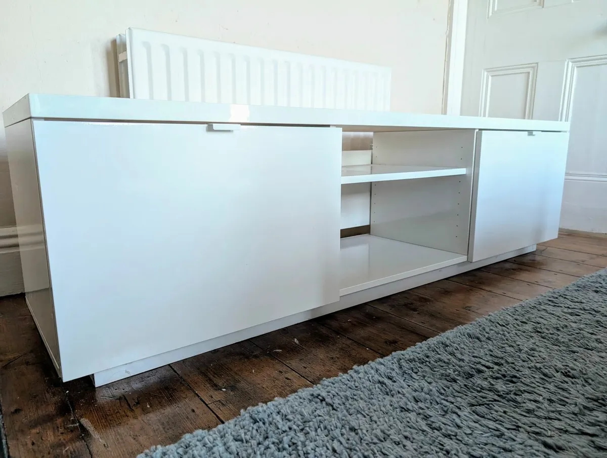 TV bench Byas Ikea - Image 2