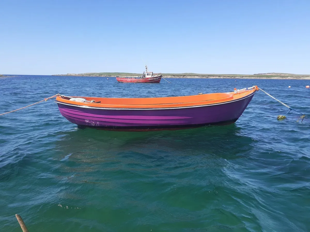 3 fiberglass boats - Image 1