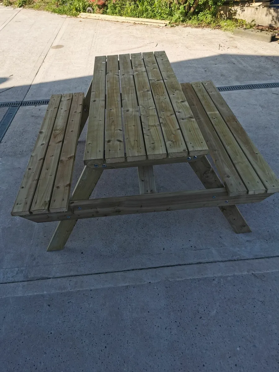 Picnic bench - Image 3