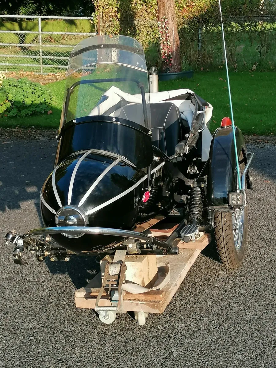 Motor bike sidecar car - Image 1