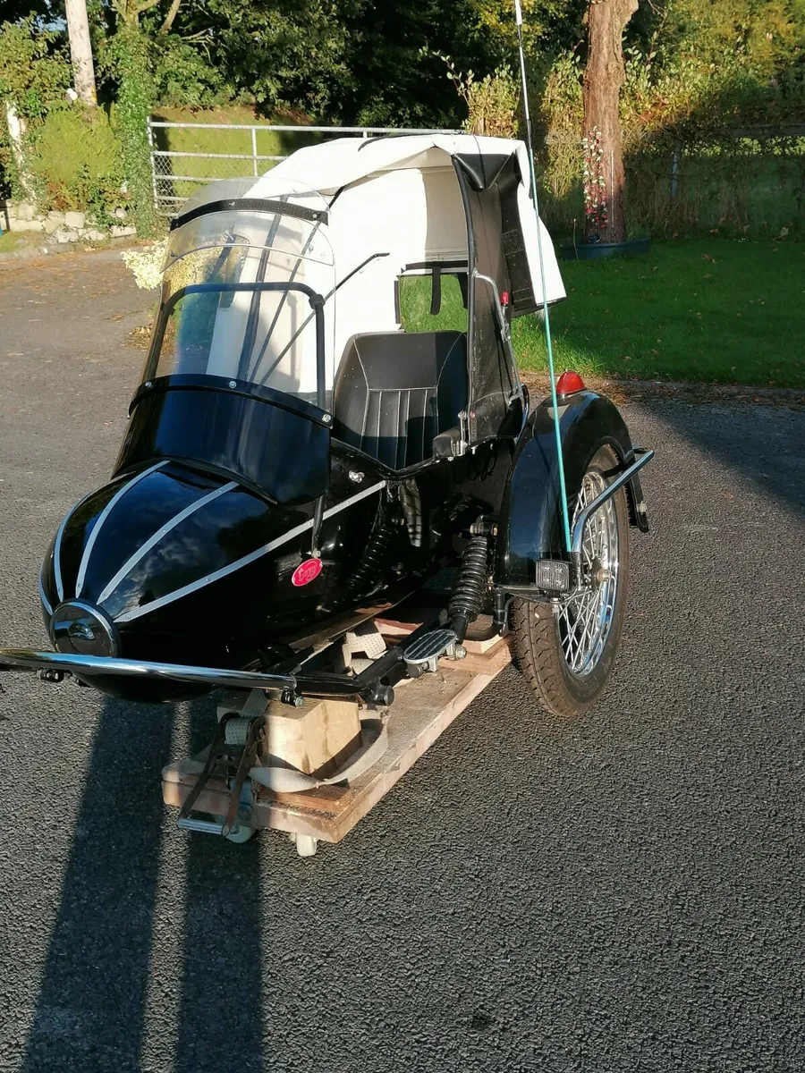 Motor bike sidecar car - Image 2