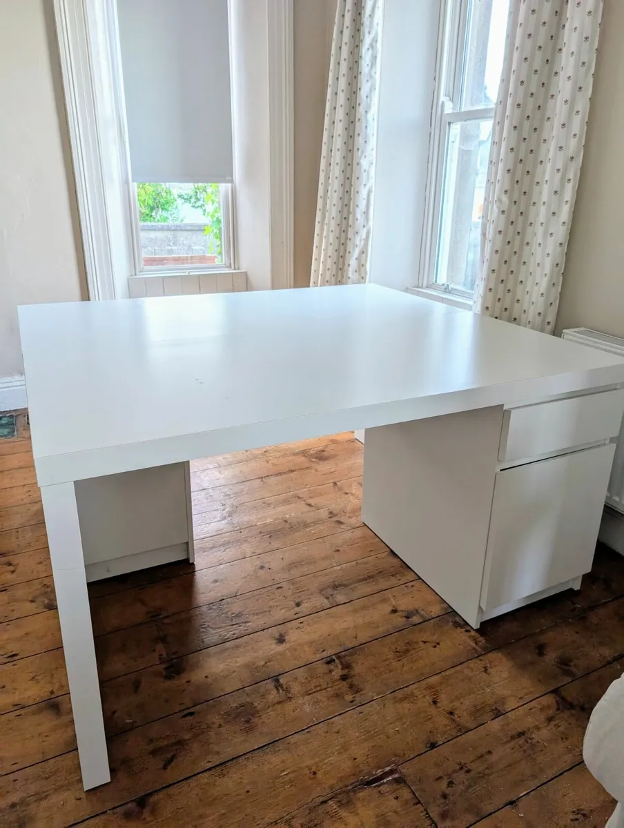 desks Malm IKEA - Image 2