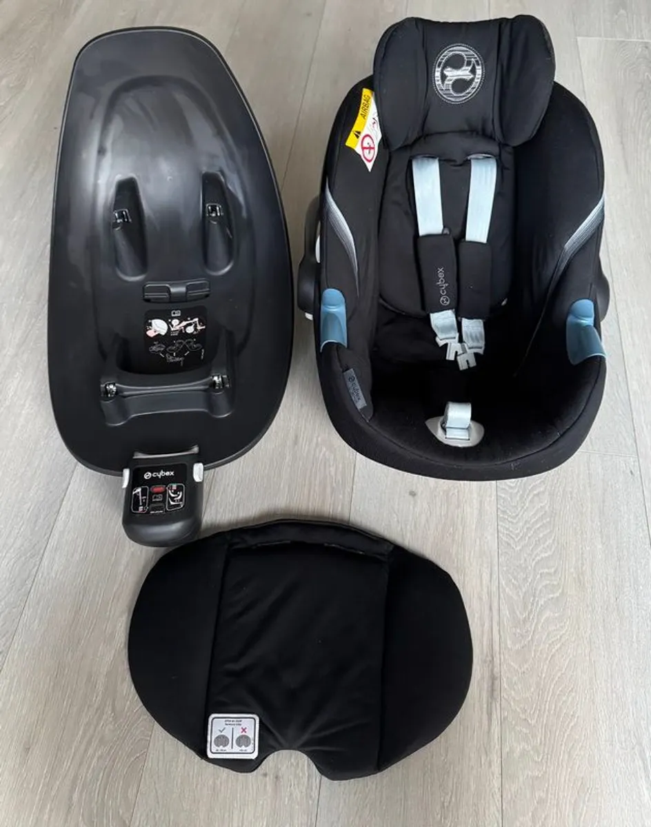 Cybex Aton M i-Size Car Seat + Base M (ISOFIX) - Deep Black - Image 1