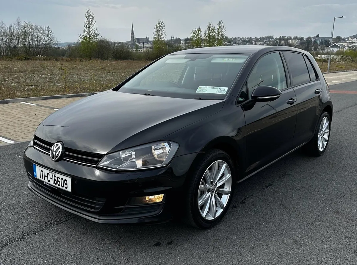 2017 Volkswagen Golf 1.6 - Image 1