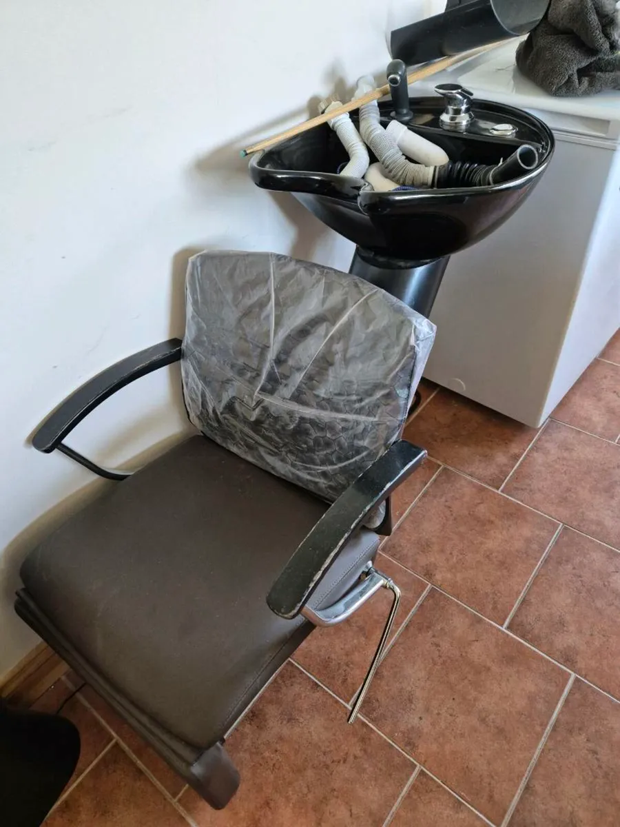 Hairdresser sink - Image 1