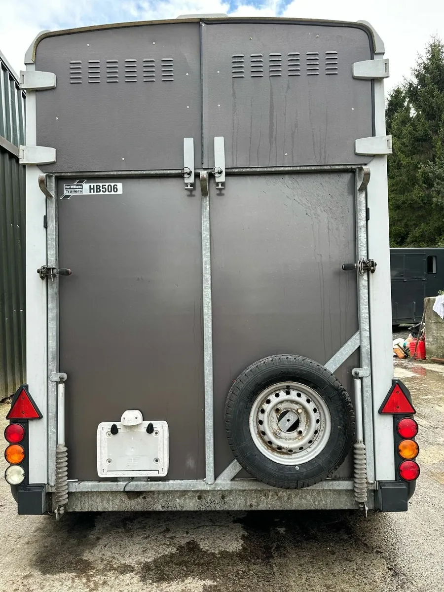 Ifor Williams HB 506 horse box - Image 2