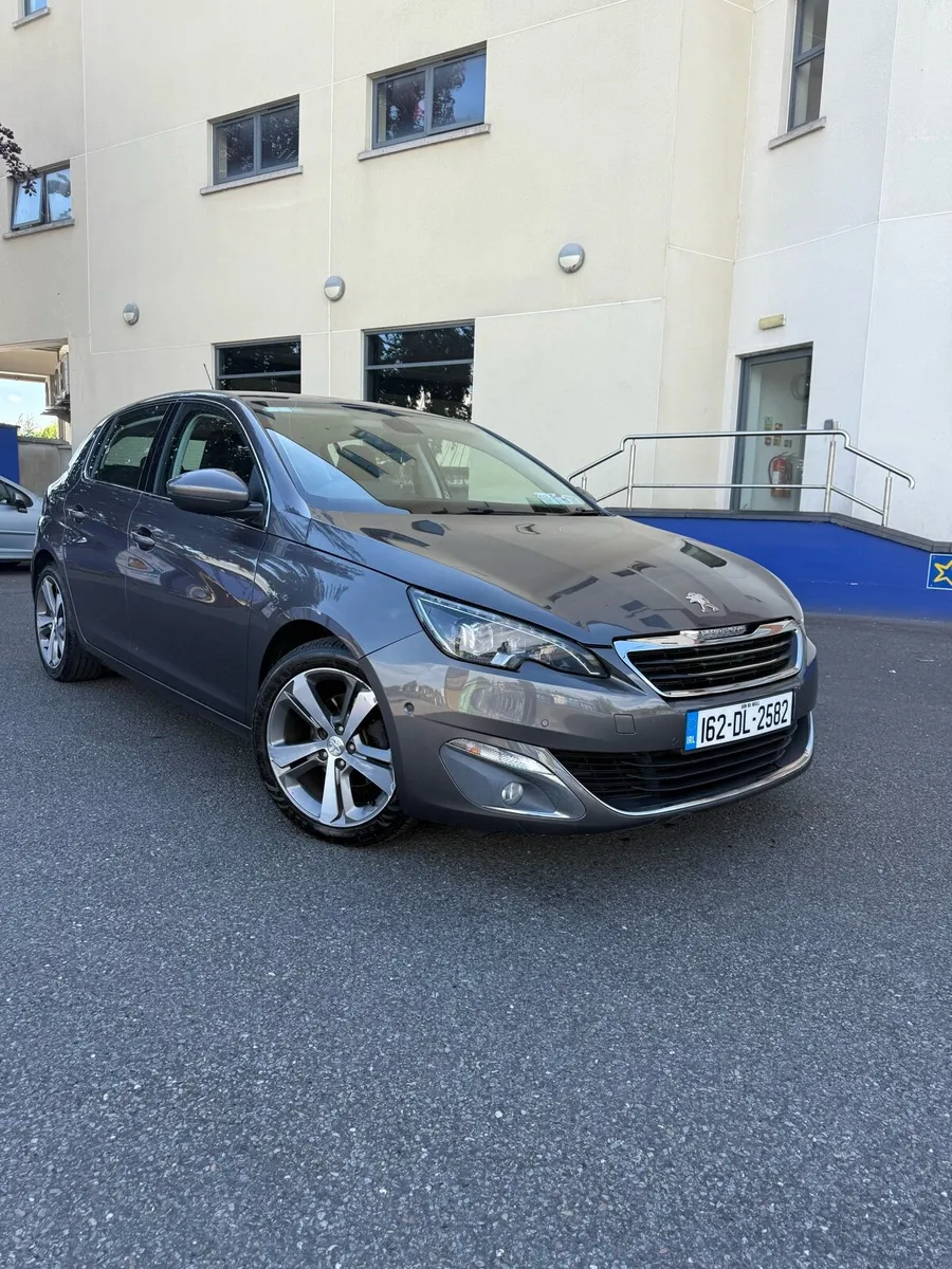 Peugeot 308 - Image 1