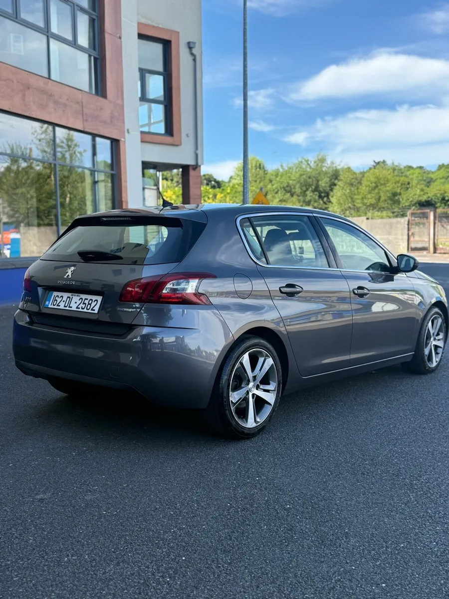 Peugeot 308 - Image 3
