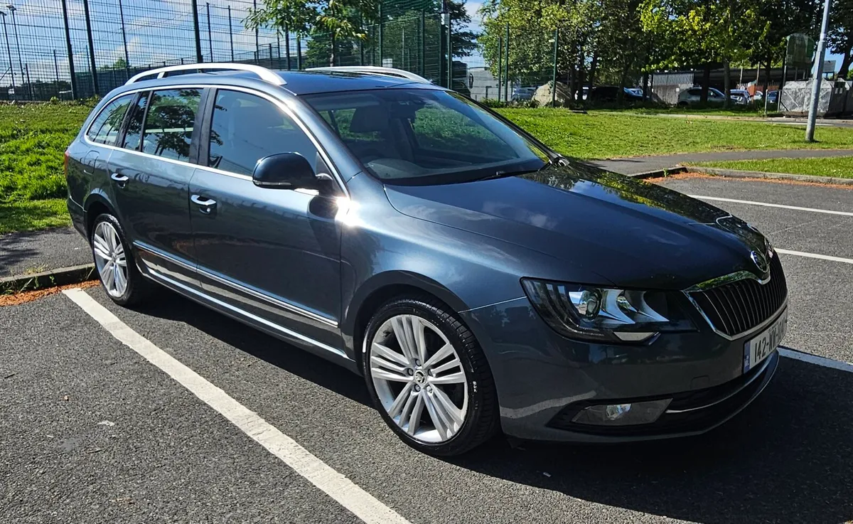 2014 Skoda Superb Estate - Full service history - Image 1