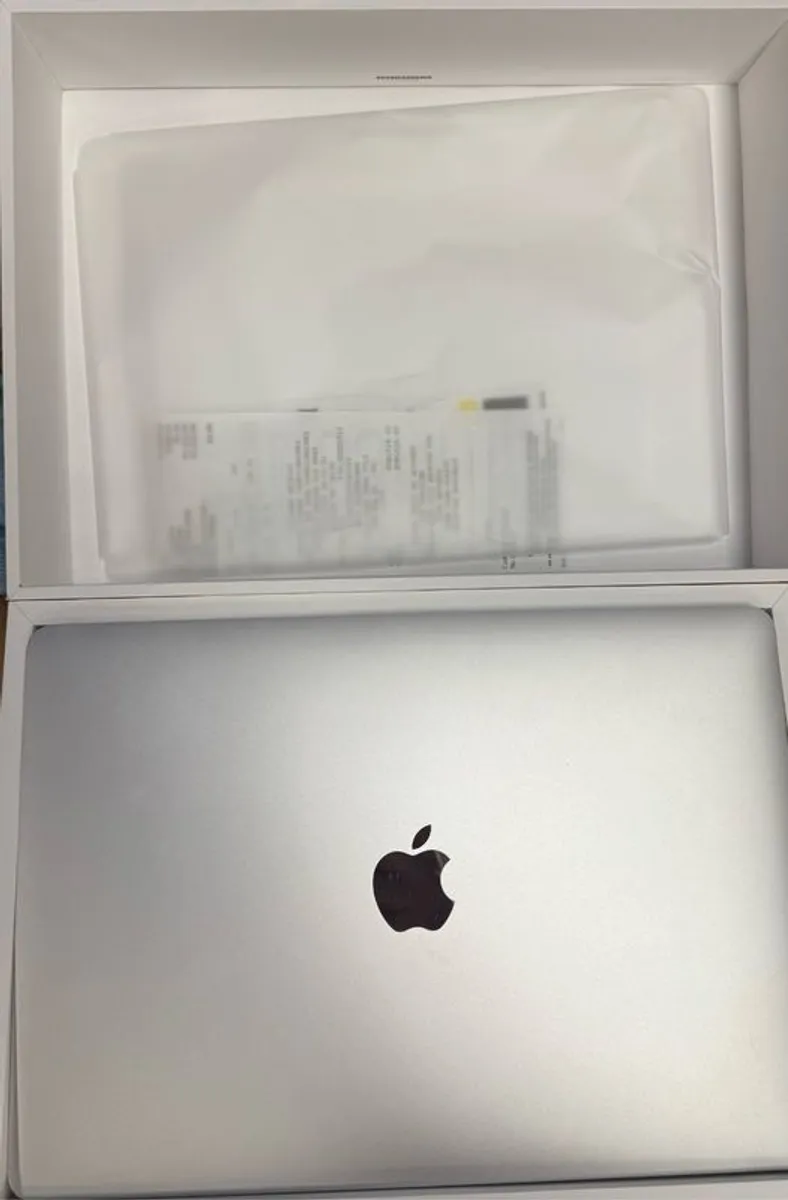 MacBook Pro - Image 2