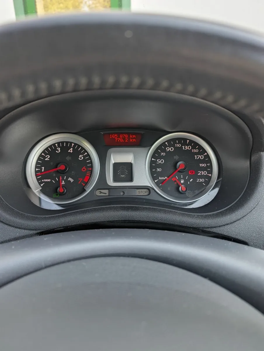 Renault Clio 2011 - Image 4