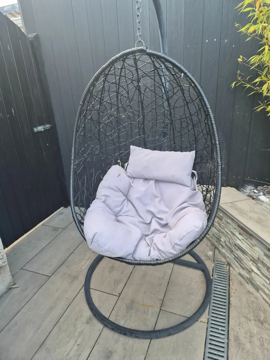 Egg chair - Image 1