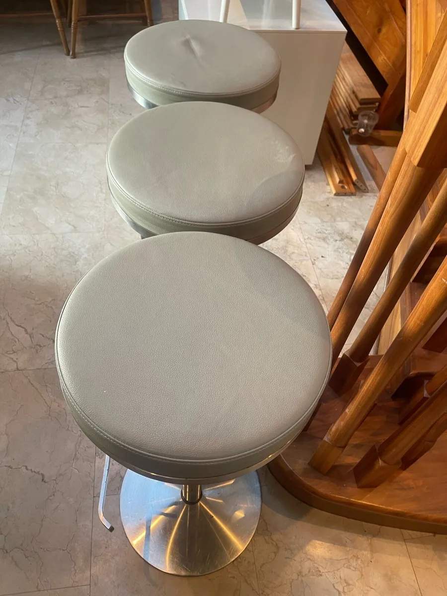 3 x Grey Kitchen Island Breakfast Bar High Stools - Image 2