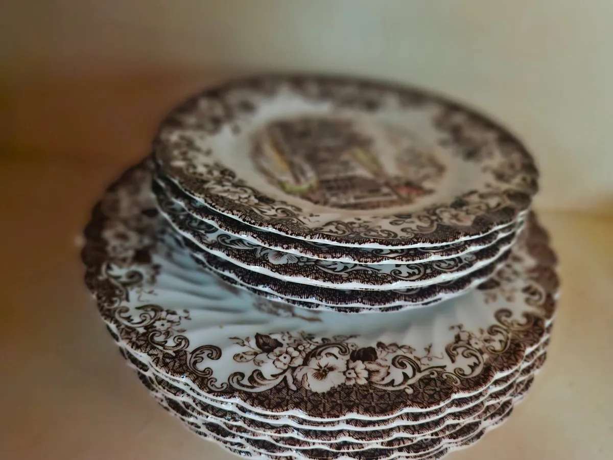 Antique dinner sets - Image 2