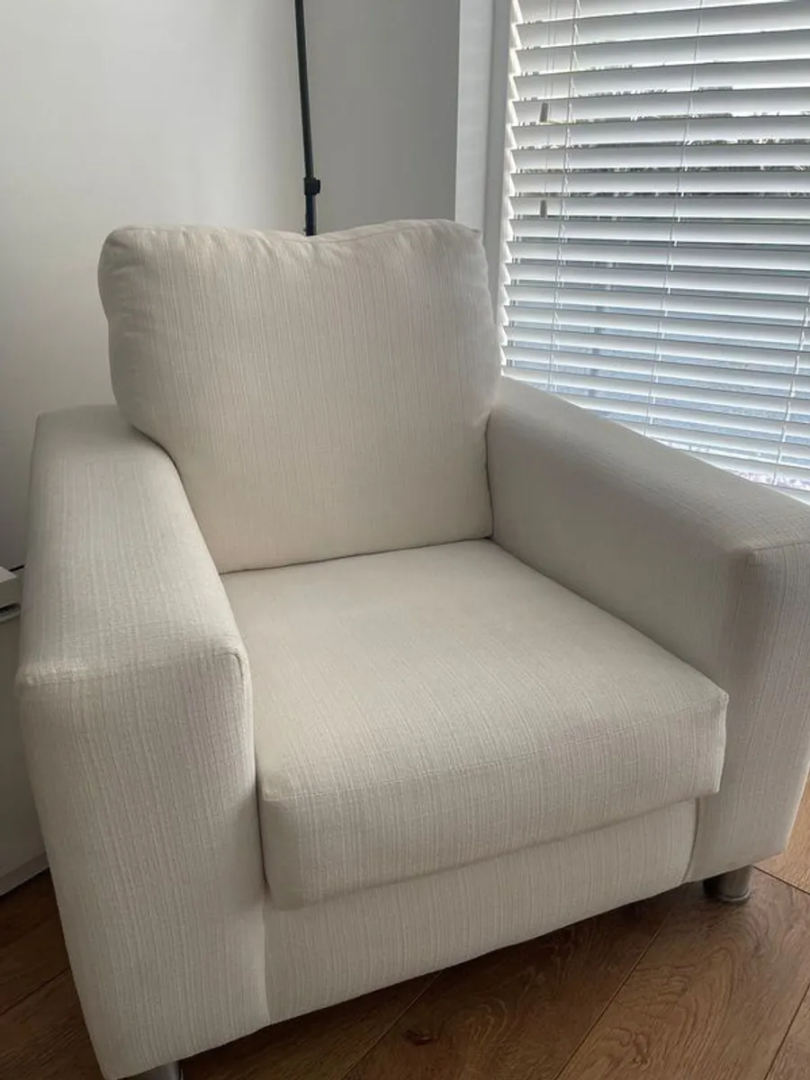 White Armchair for sale - Frank McGowan - Image 3