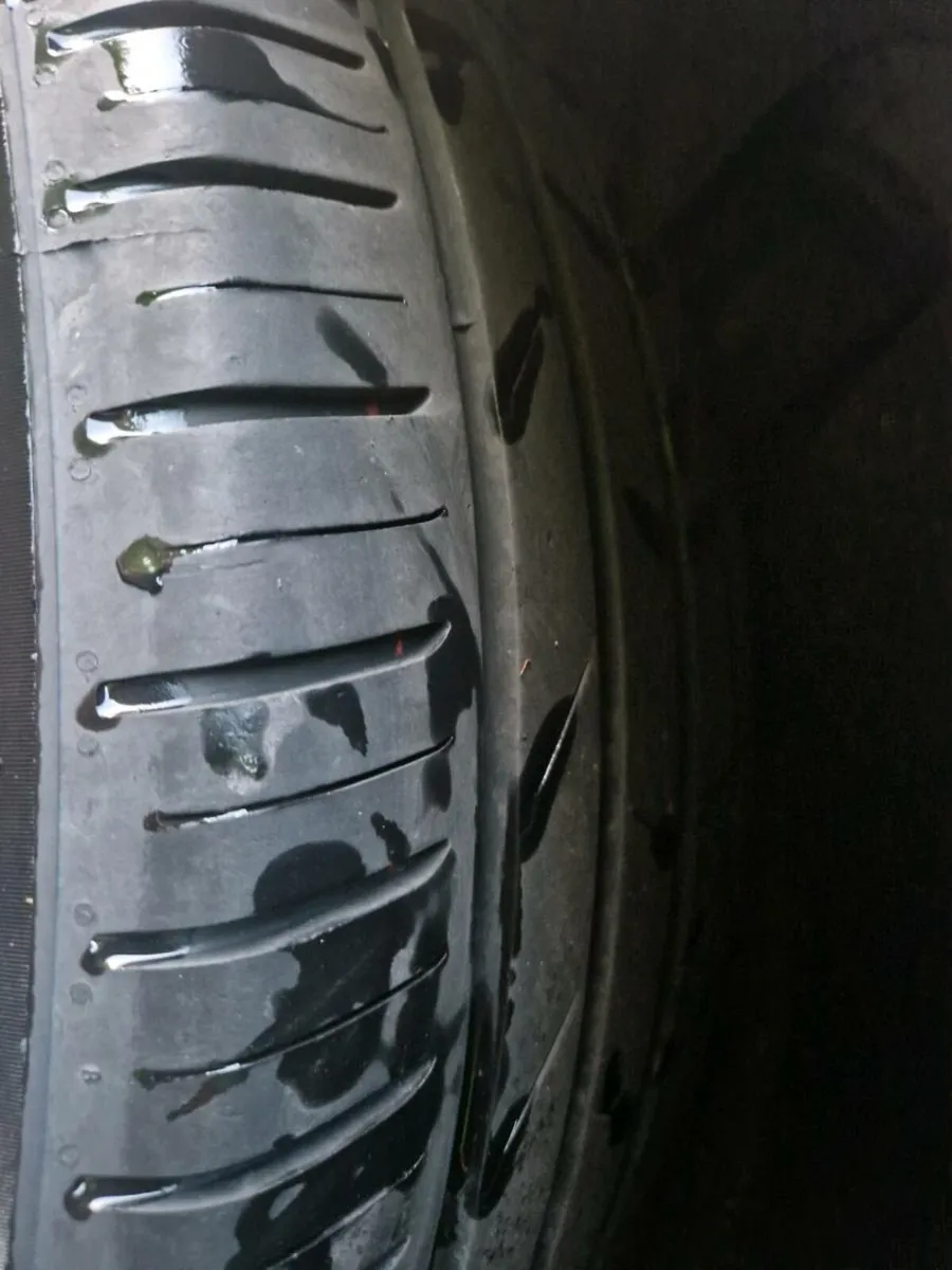 VW Alloy wheels - Image 2