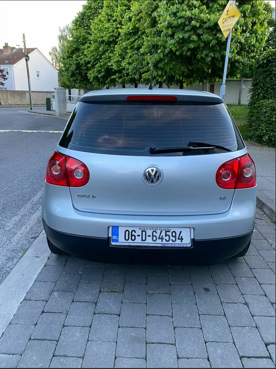 2006 VW GOLF 1.6 Petrol  Low mileage 124kms - Image 3