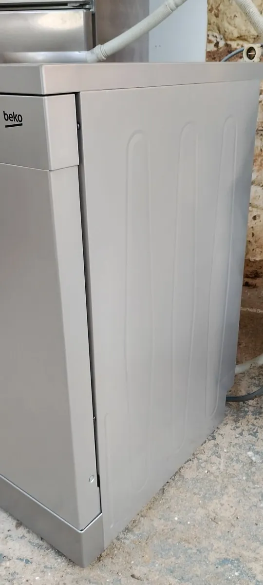 Dishwasher - Image 2