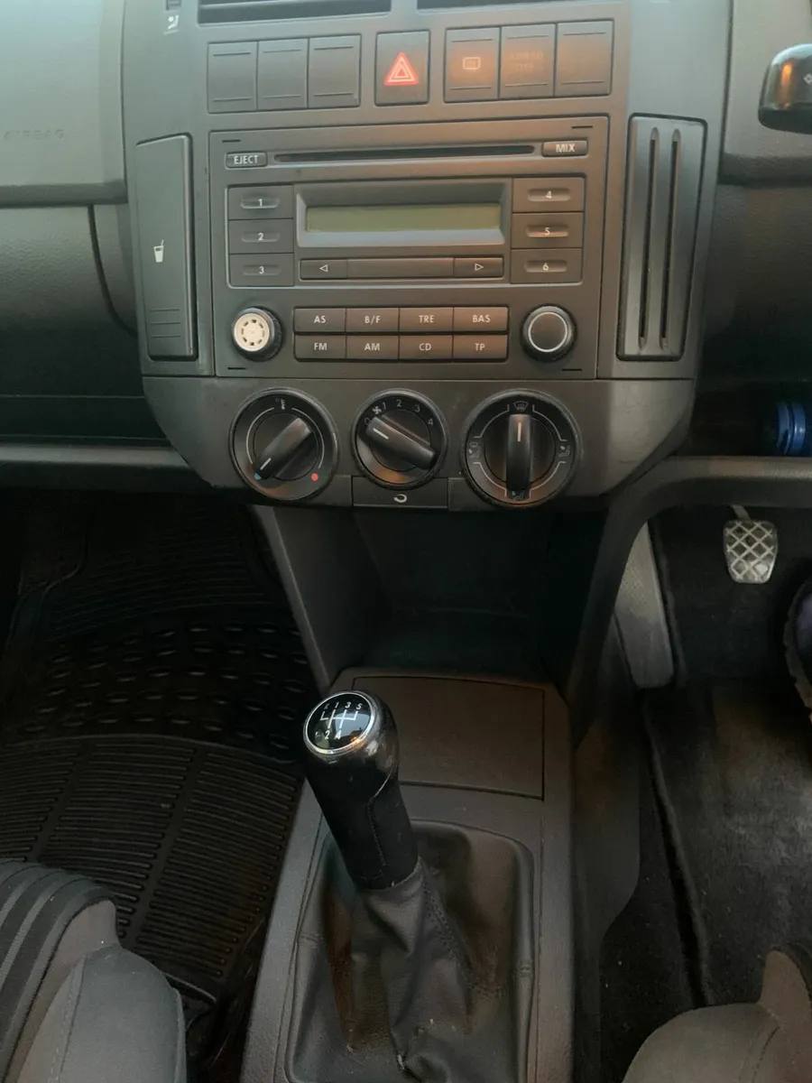 Volkswagen Polo 2007 - Image 2