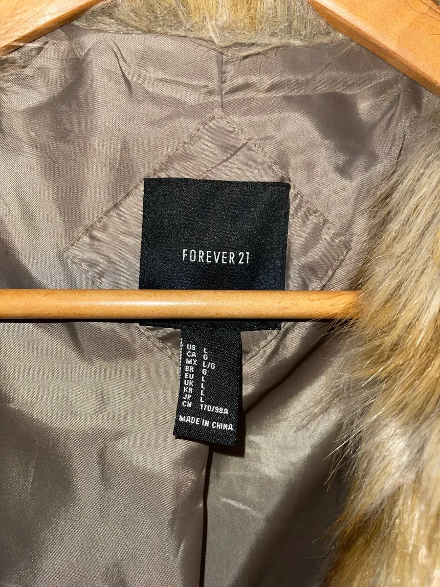 Forever21 Faux Fur Gilet L - Image 3